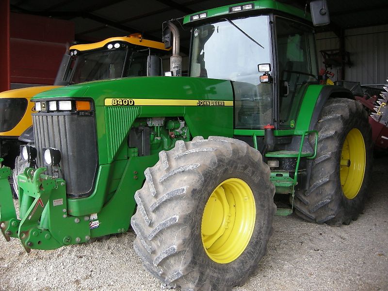 compter avec des images - Page 34 John-Deere-8400-1420844